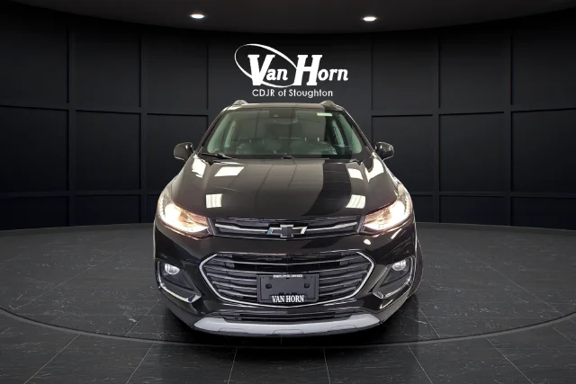 Used 2018 Black Metallic Chevrolet Premier image 2