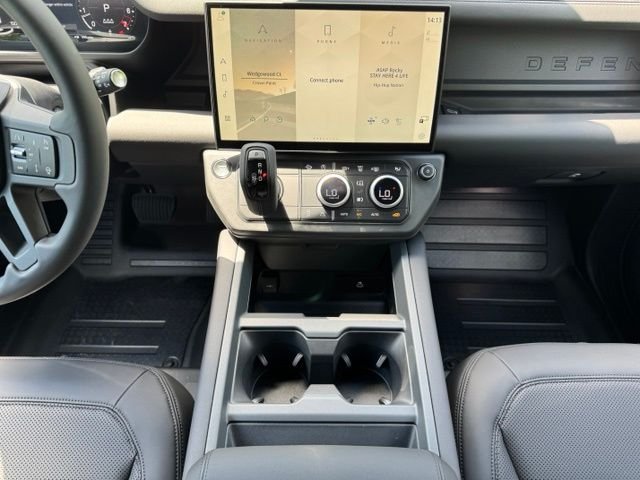 New 2026 Santorini Black Land Rover S image 27