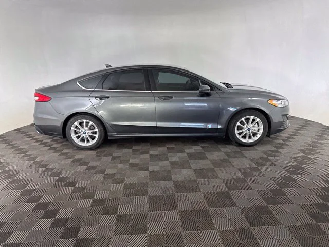Used 2019 Gray Ford SE image 7