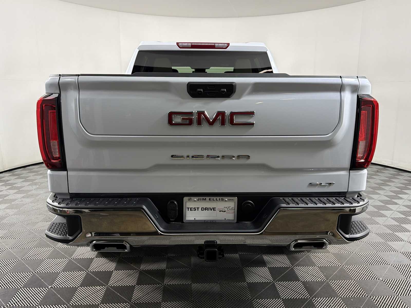 New 2026 Glacier White Tricoat GMC SLT image 5