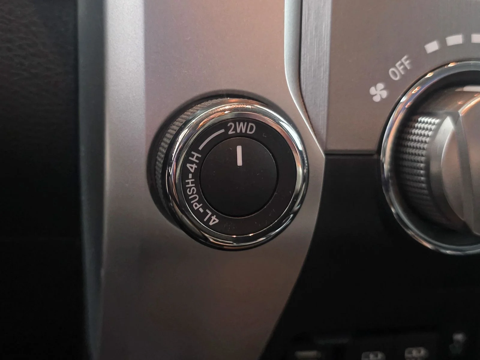 2020 Toyota Tundra SR5 - Photo 30