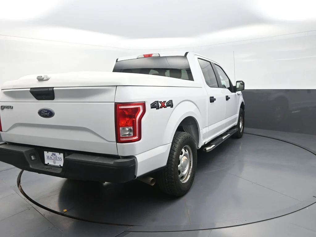 Used 2017 White Ford XL image 10