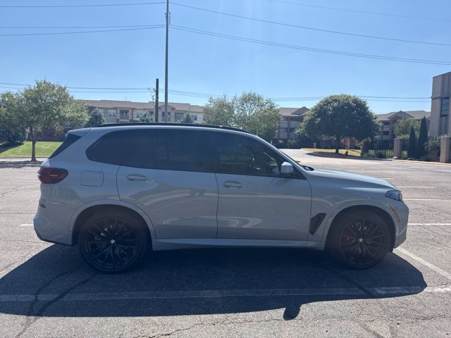 Used 2026 Gray BMW xDrive40i image 3