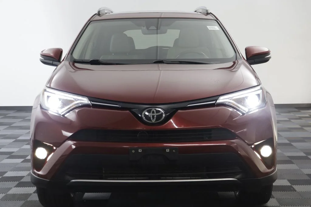 2018 Toyota RAV4 Limited - Photo 22
