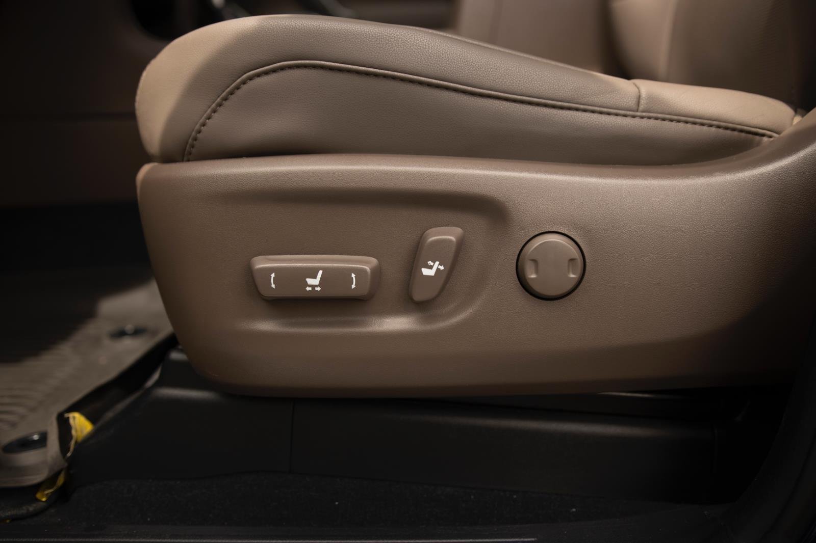 Used 2022 Blue Lexus GX 460 Premium image 17
