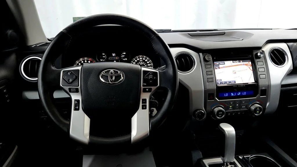 Used 2019 Gray Toyota Platinum image 27
