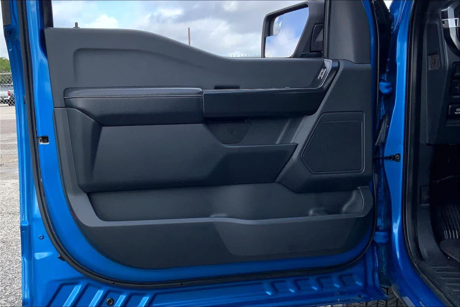 Used 2021 Velocity Blue Ford XL image 21
