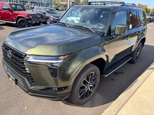 New 2026 Nori Green Pearl Lexus  550 PREMIUM+ image 3