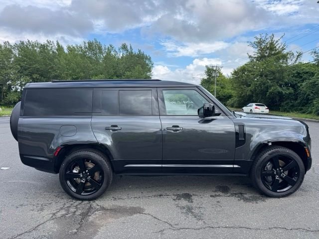 New 2026 Carpathian Grey Land Rover X-Dynamic SE image 6