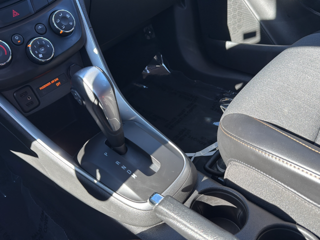 Used 2019 White Chevrolet LT image 23