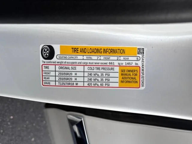 Used 2023 White Frost Tricoat Buick Essence image 35