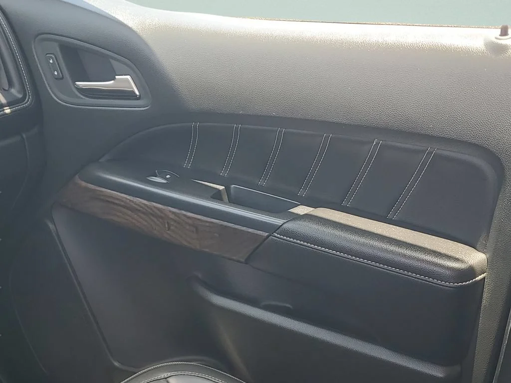 Used 2022 Onyx Black GMC Denali image 13
