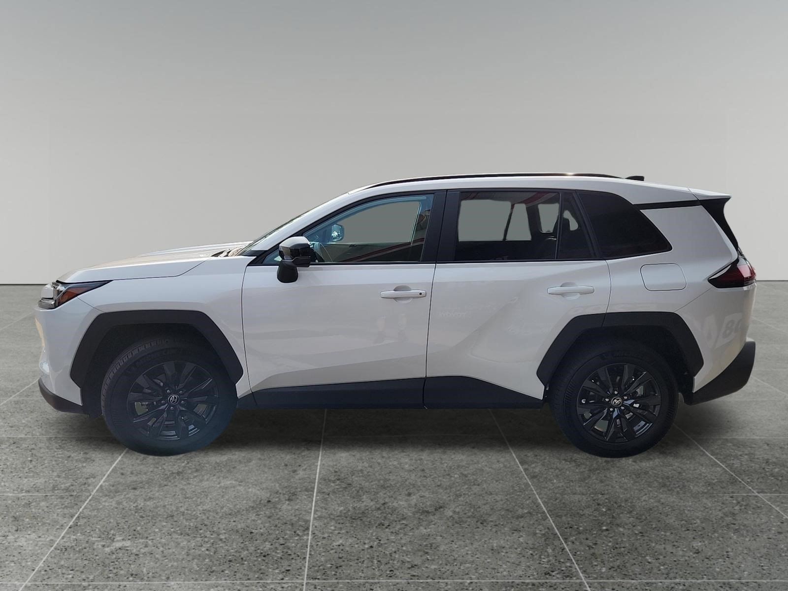 Certified Used 2026 Ice Cap Toyota XLE Premium image 4