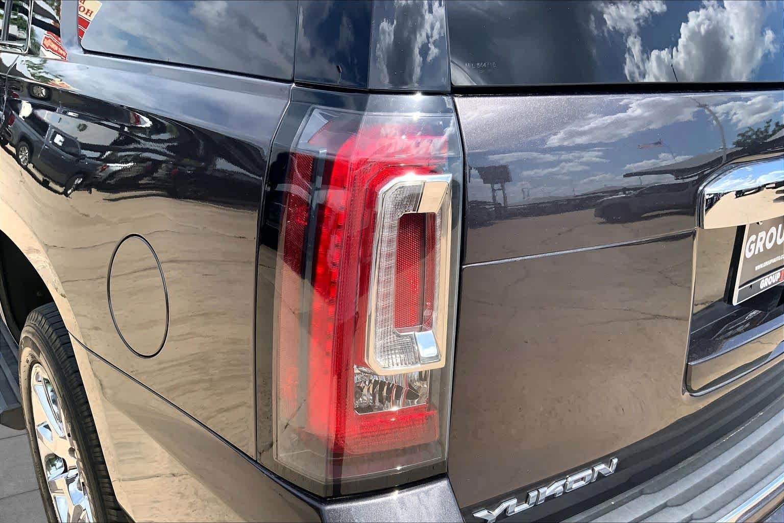 Used 2017 Iridium Metallic GMC Denali image 27