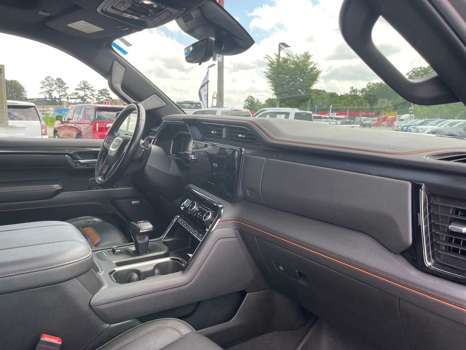 Used 2024 Sterling Metallic GMC AT4 image 27