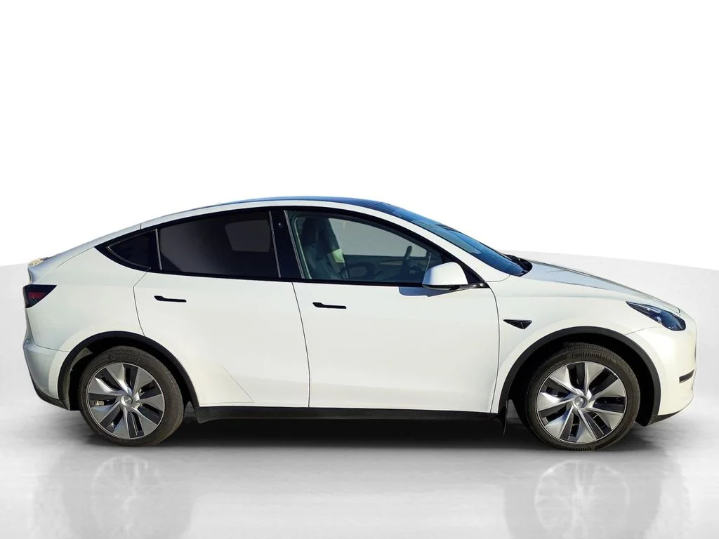 Used 2023 White Tesla Long Range image 4