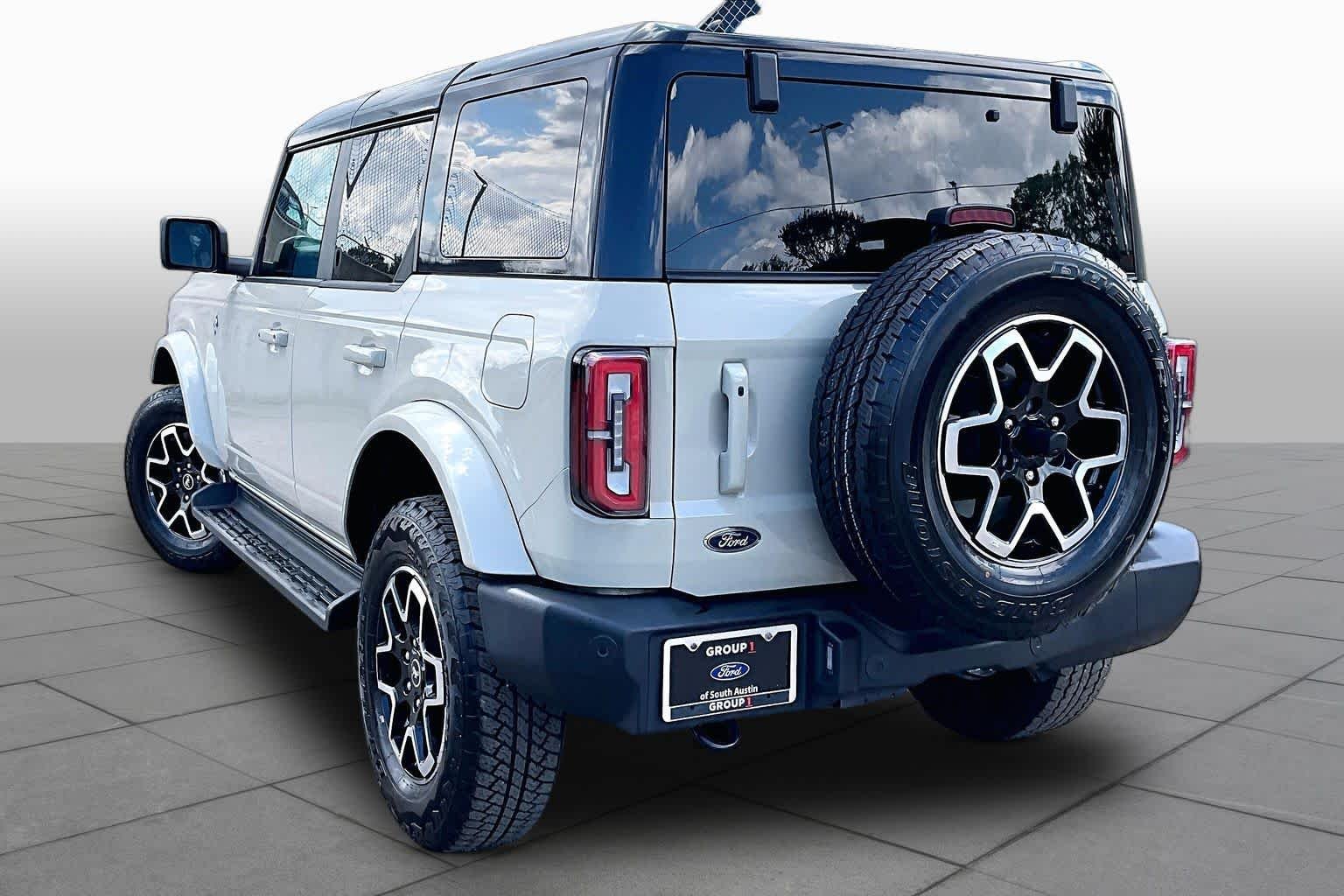 Used 2025 Desert Sand Ford Outer Banks image 18
