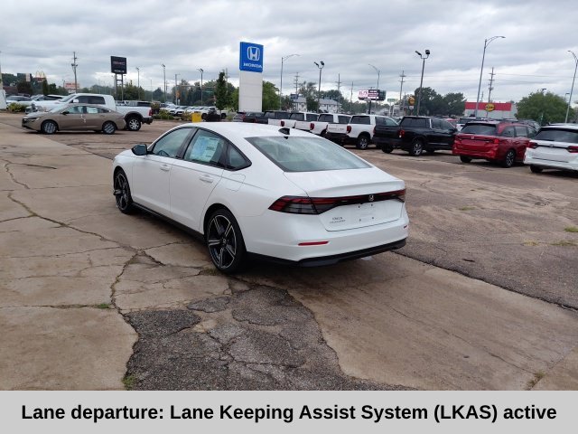 New 2026 Platinum White Pearl Honda SE image 7