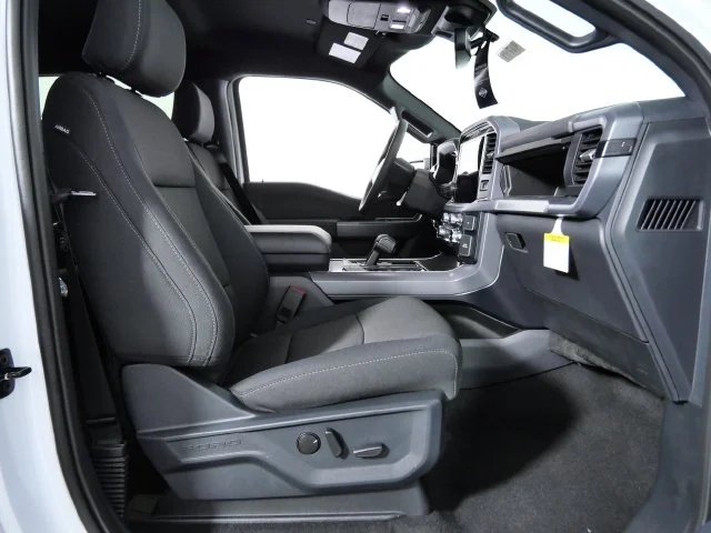 New 2026 Oxford White Ford XLT image 12