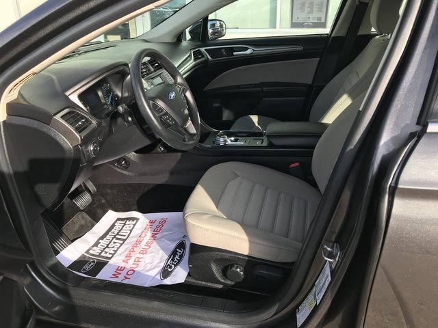 2018 Ford Fusion S photo 3