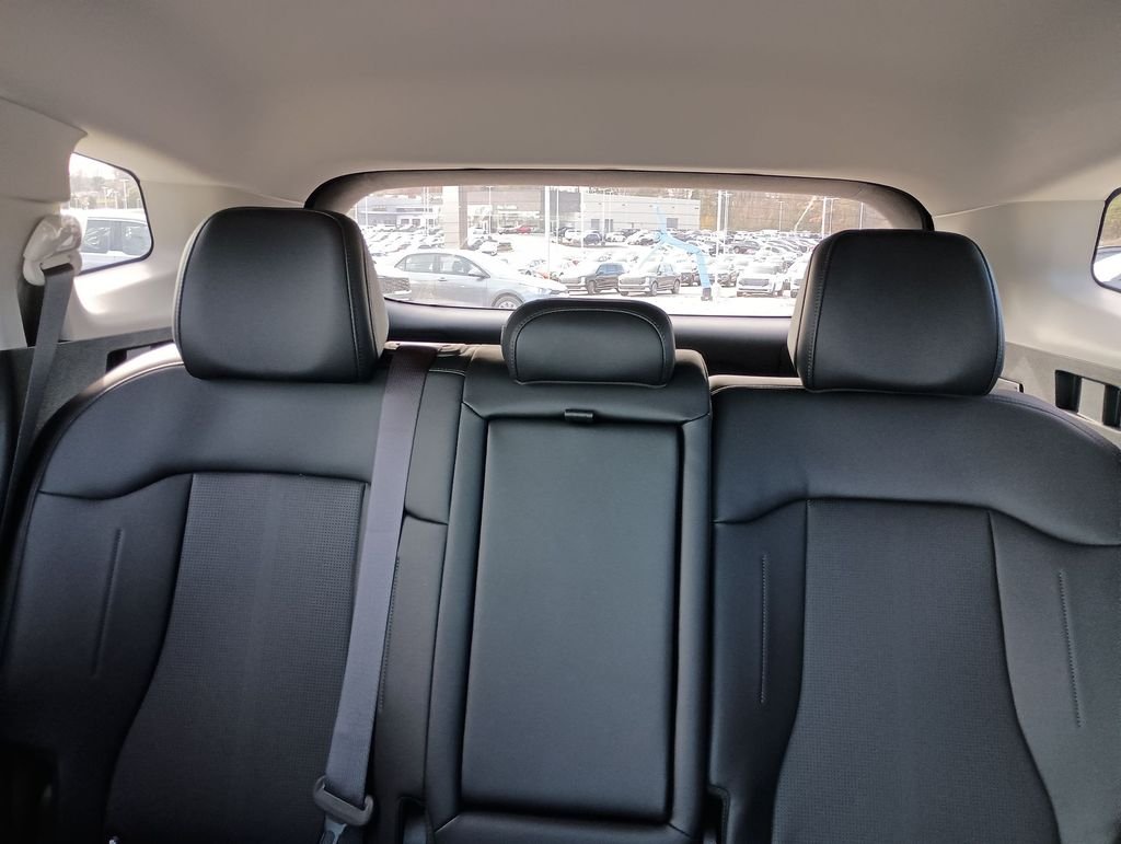 2026 Kia Sportage EX Hybrid - Photo 13