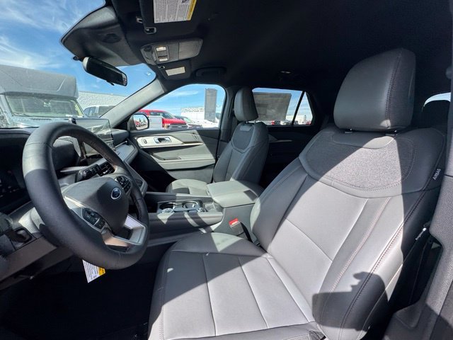 New 2027 Avalanche Gray Ford Active image 13