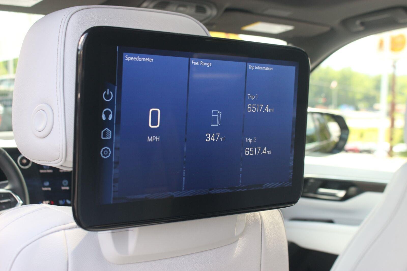 Used 2025 Black Chevrolet Premier image 38