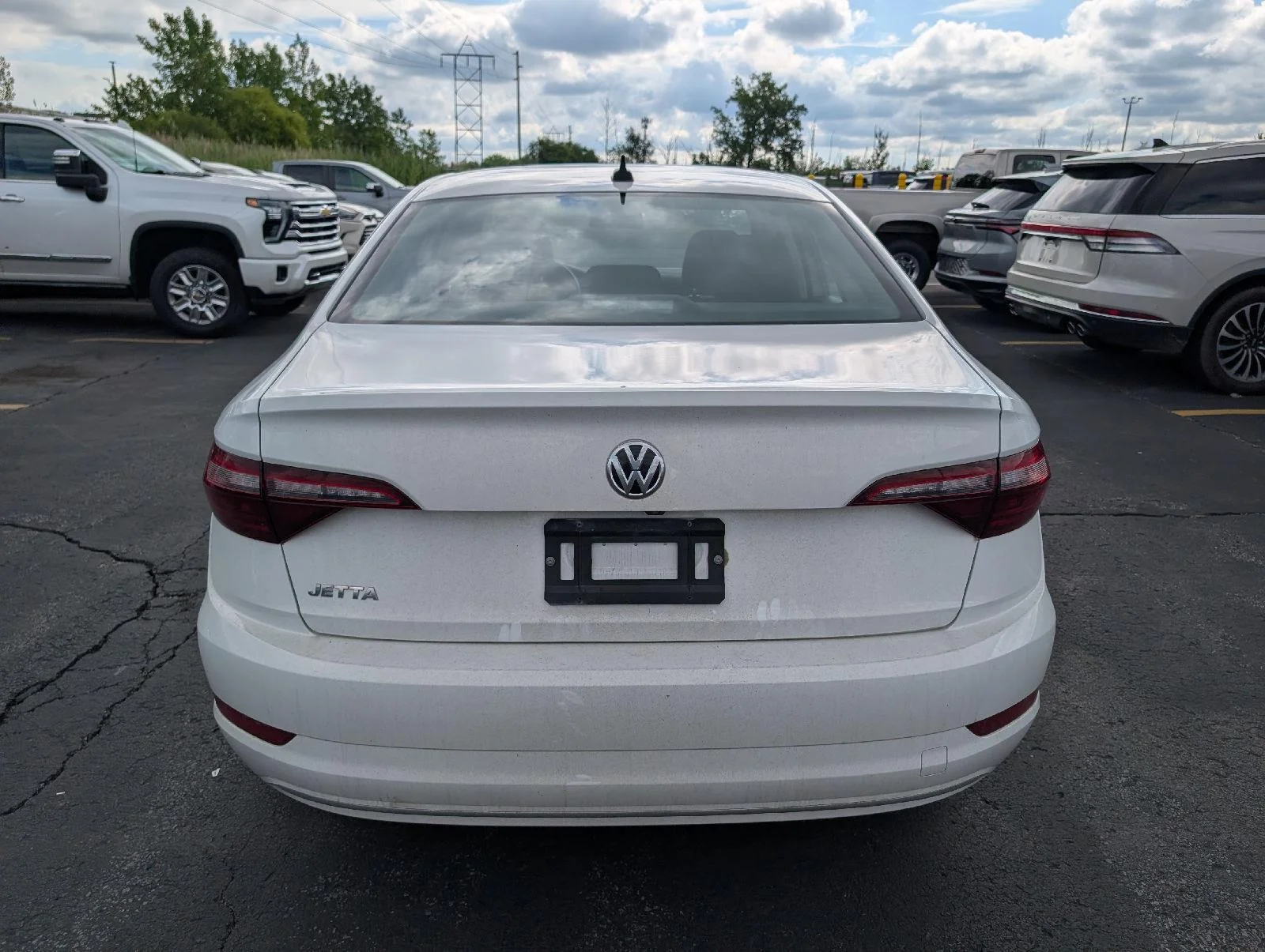 Used 2021  Volkswagen S image 6