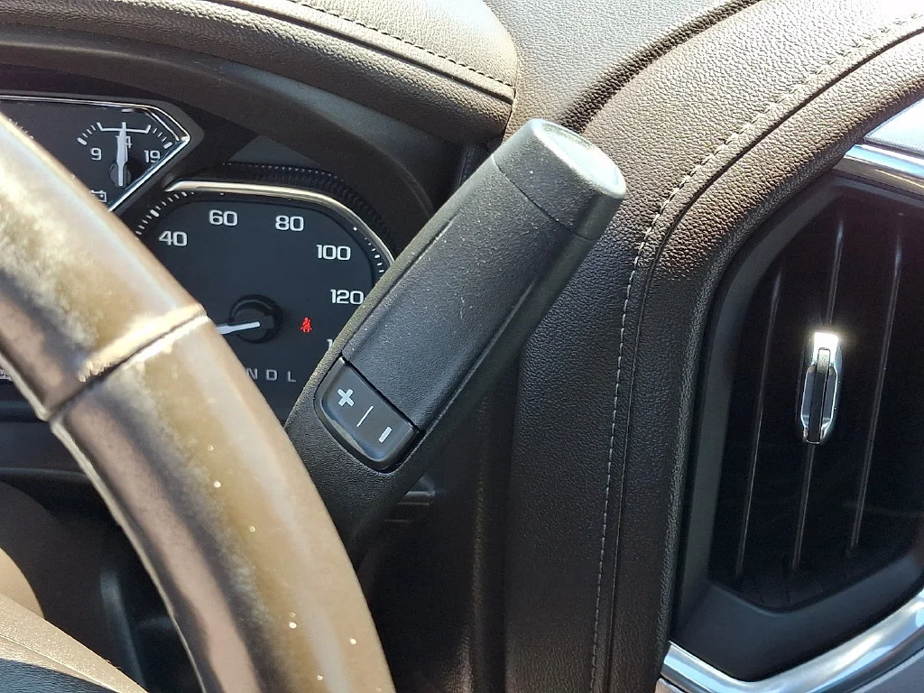 Used 2020 Carbon Black Metallic GMC SLT image 22