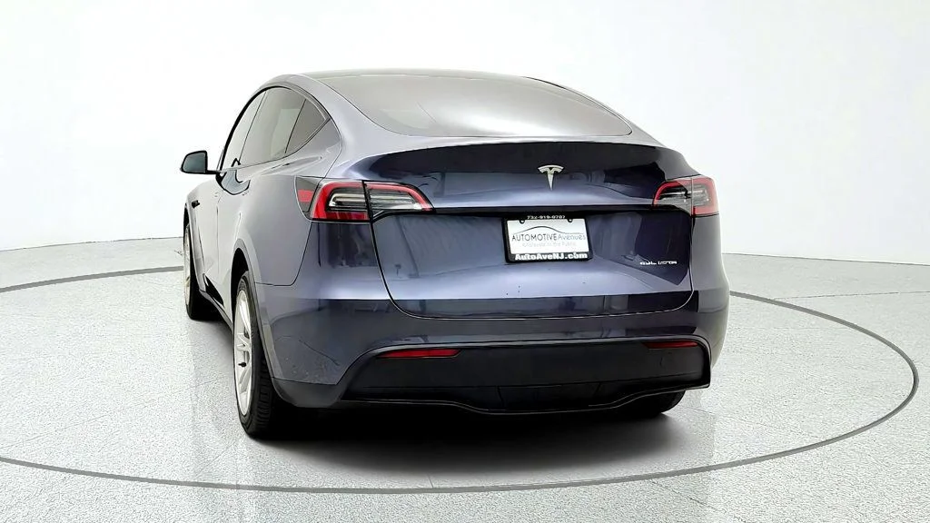 Used 2023 Midnight Silver Metallic Tesla AWD *Ltd Avail* image 6