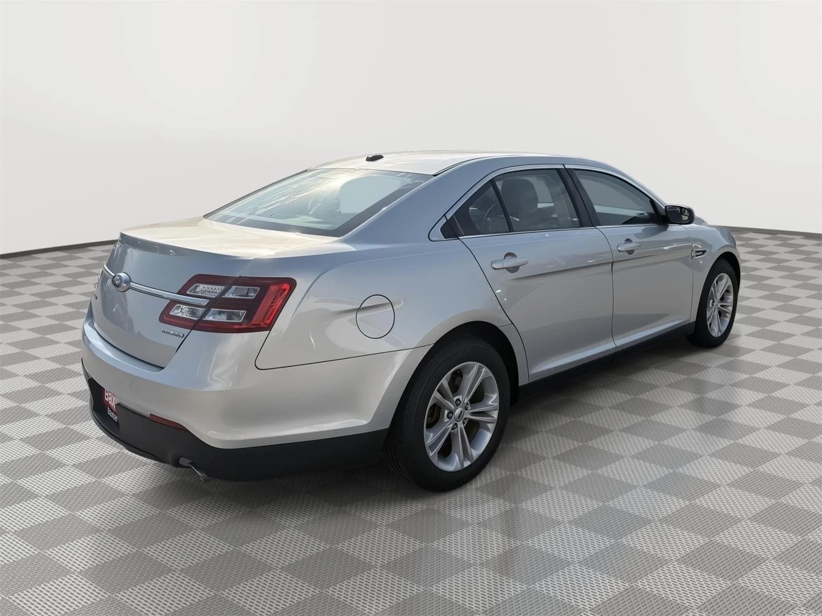 Used 2018  Ford SE FWD image 8