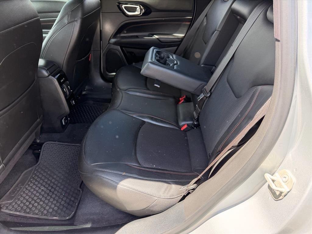 Used 2024 Silver Zynith Metallic Clearcoat Jeep Trailhawk image 14