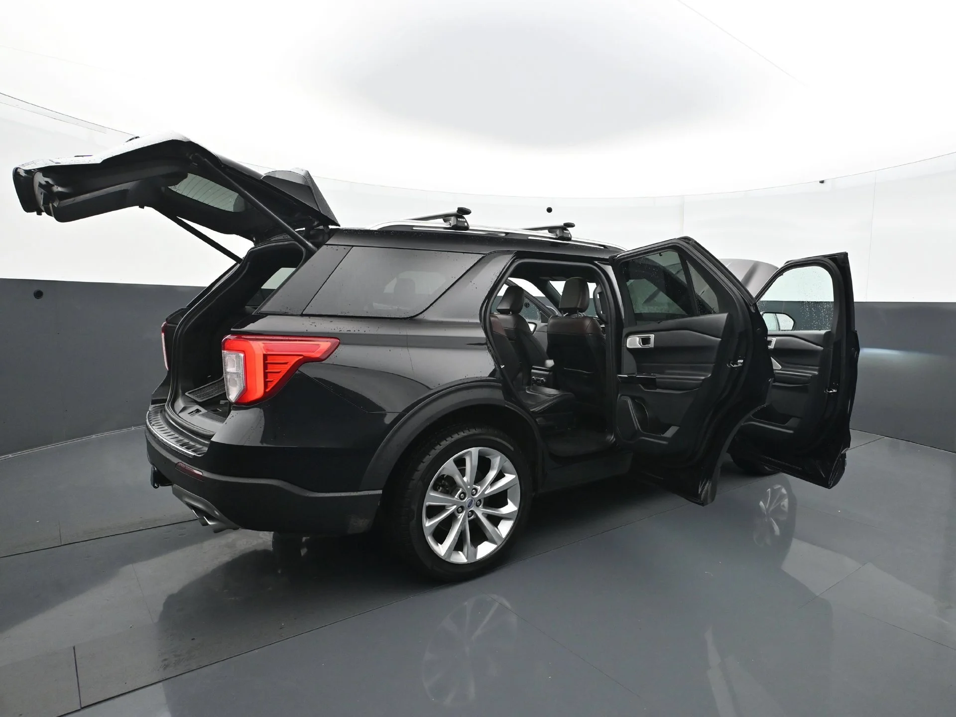 Used 2022 Black Ford Platinum image 36