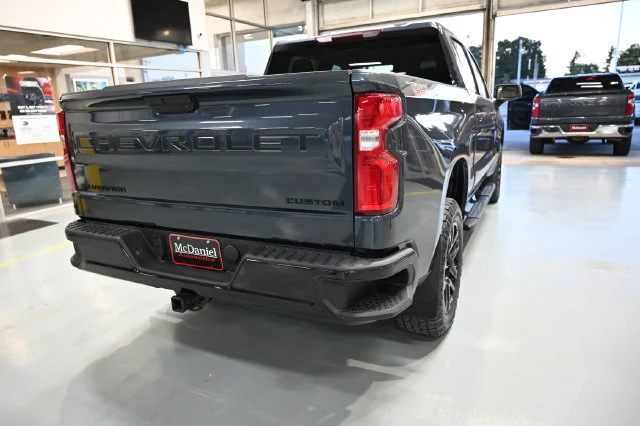 Used 2022 SHADOW GRAY METALLIC Chevrolet Custom Trail Boss image 5