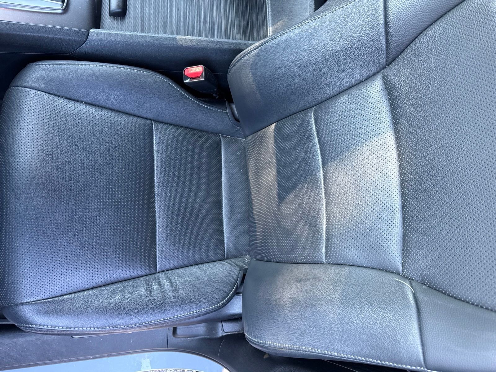 Used 2023 Gray Honda EX-L image 6