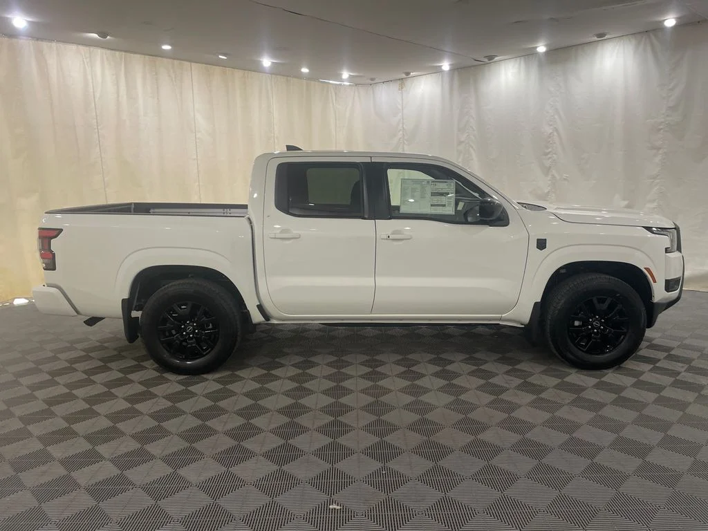 New 2026 Glacier White Nissan Crew Cab SV image 4