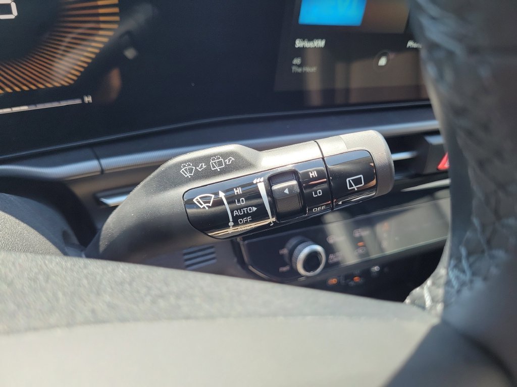 New 2026 Glacial White Pearl Kia EX image 31