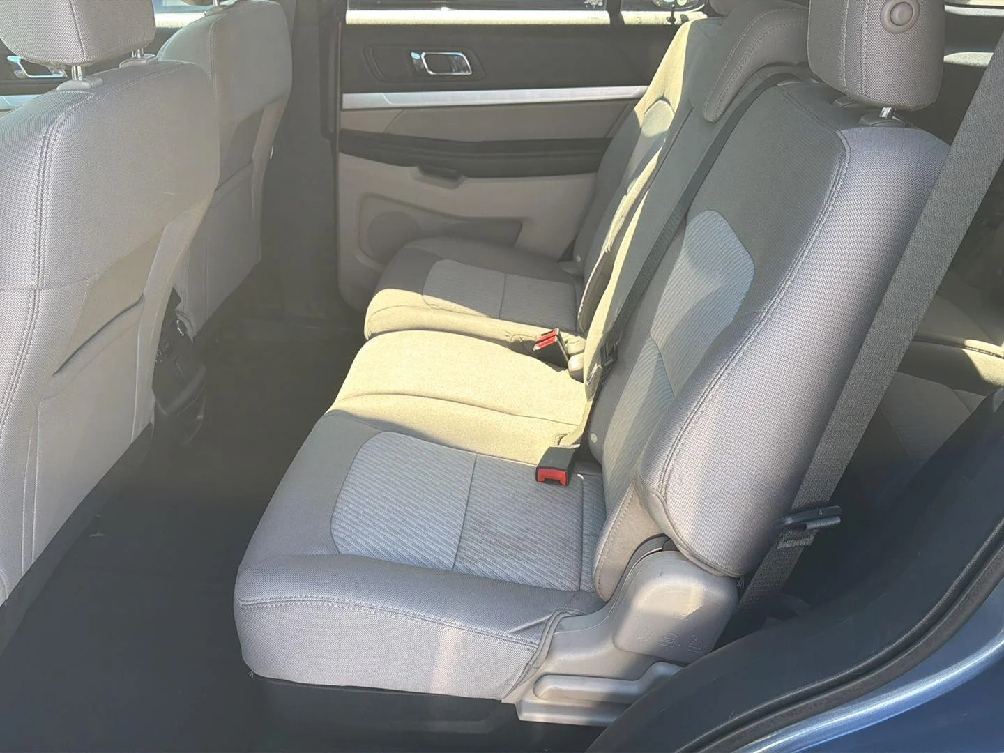 Used 2018 Blue Metallic Ford Base image 6