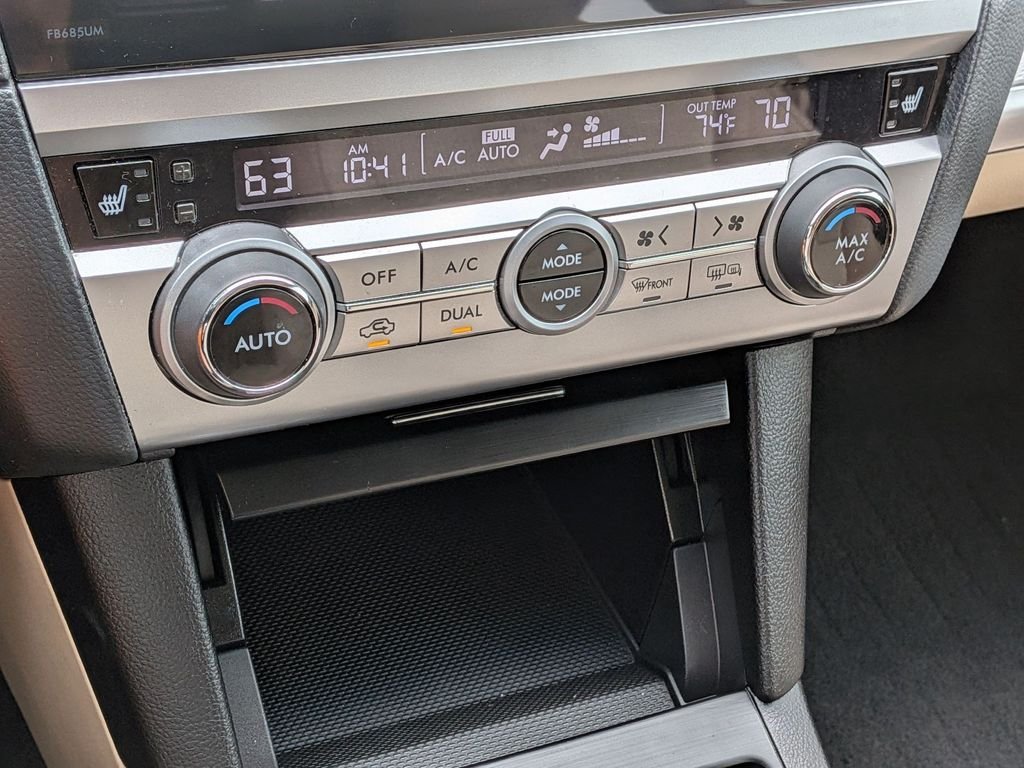 2016 Subaru Outback Premium - Photo 19