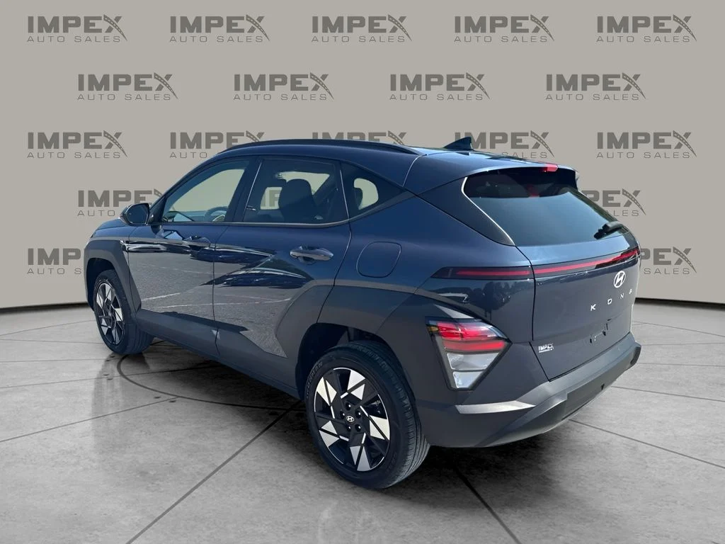 Used 2024 Blue Hyundai SEL image 2
