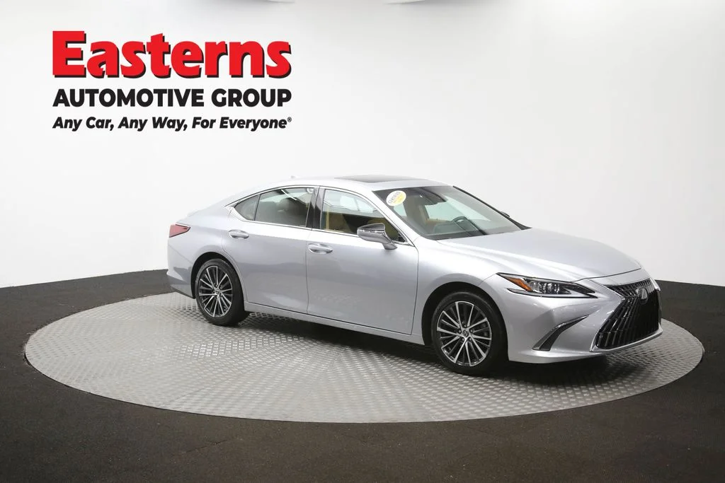 Used 2022 Silver Lexus 350 image 44