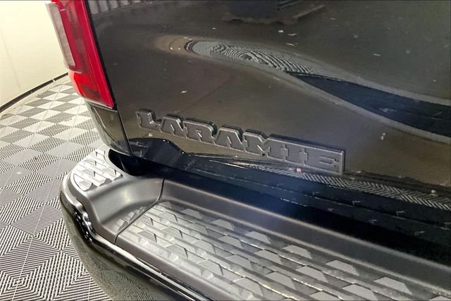 New 2026 Diamond Black Crystal Pearl-Coat Exterior Paint RAM Laramie image 9