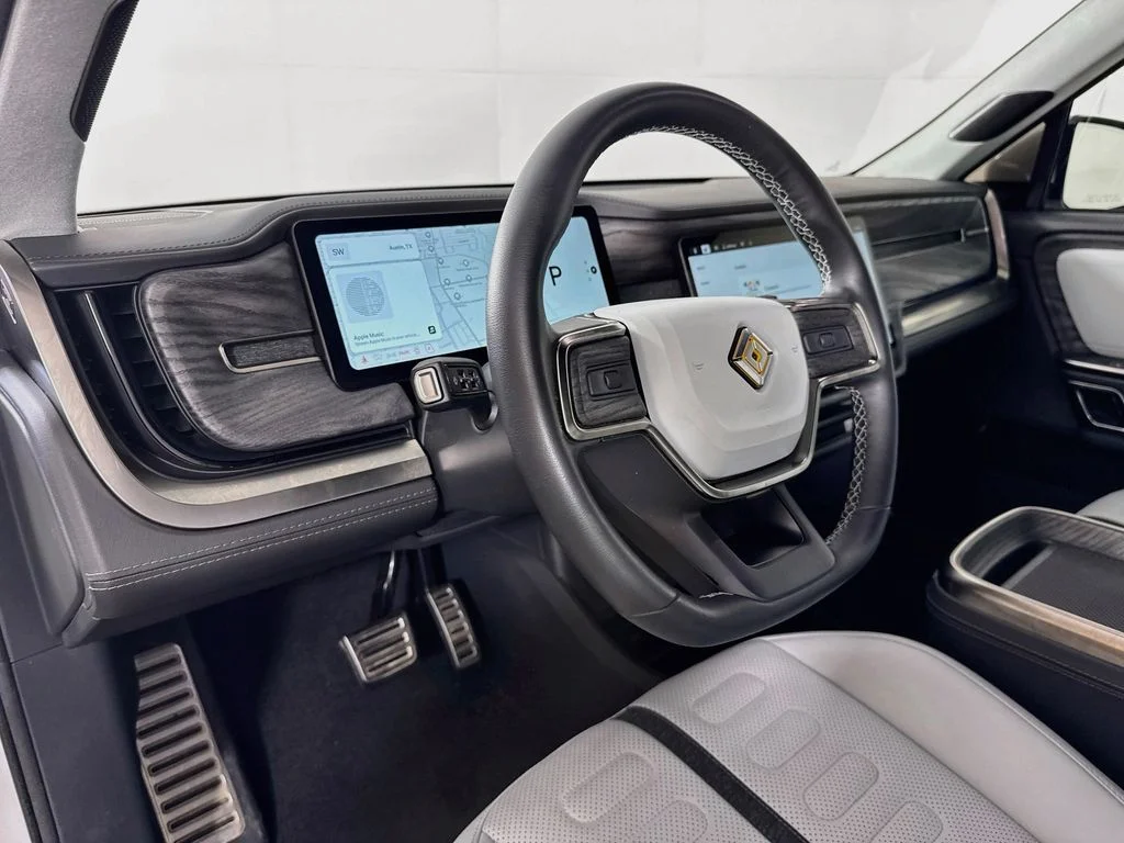 Used 2022 Glacier White Rivian Adventure image 10