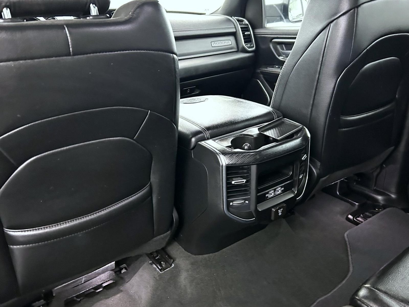 Used 2023 Silver Ram Laramie image 21
