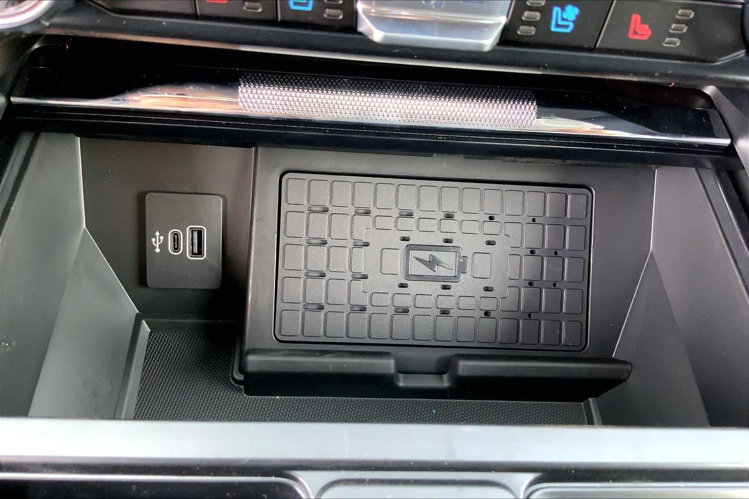 New 2026 Agate Black Metallic Ford Platinum® image 18