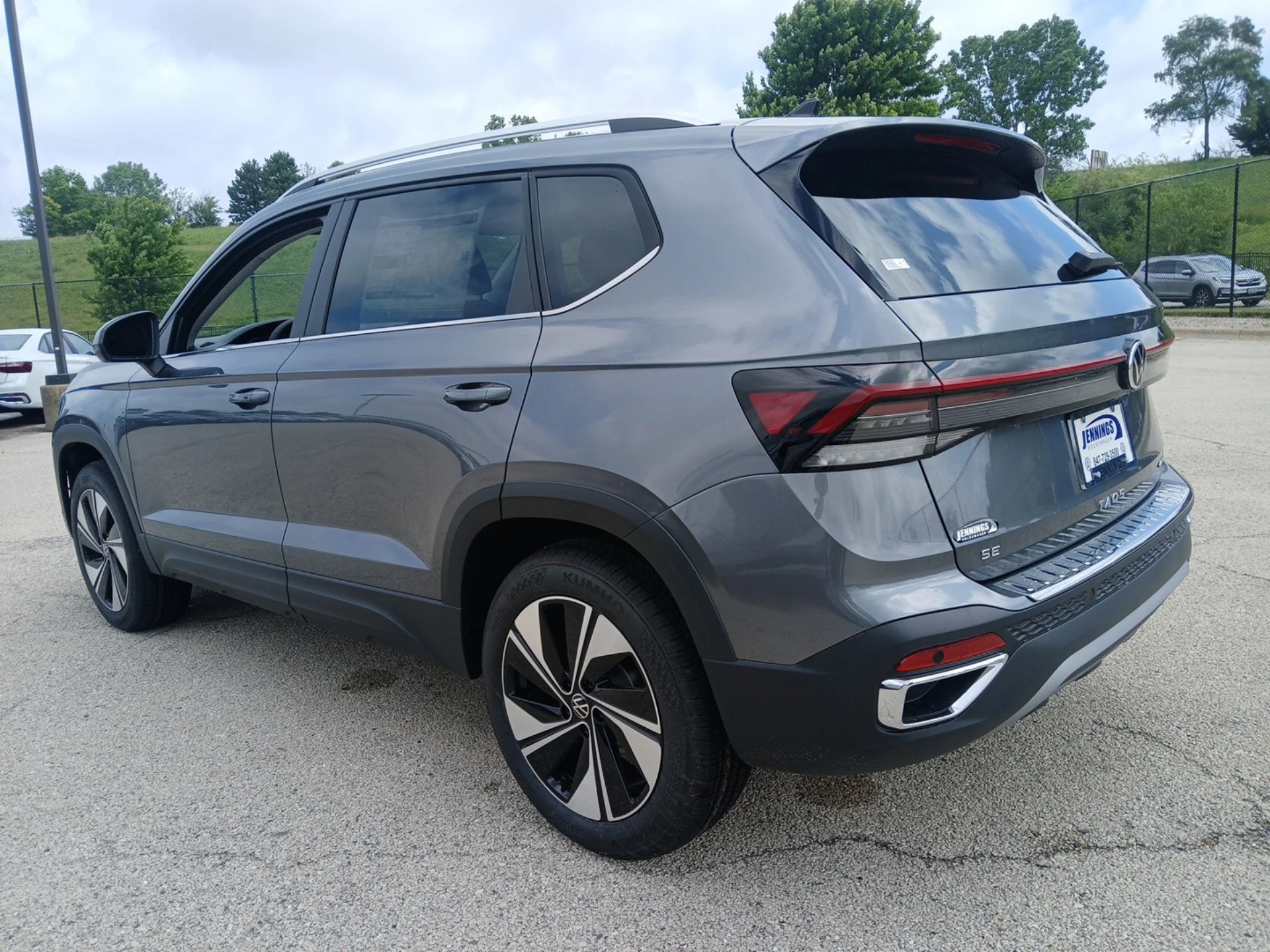 New 2026 Platinum Gray Metallic Volkswagen 1.5T SE image 5