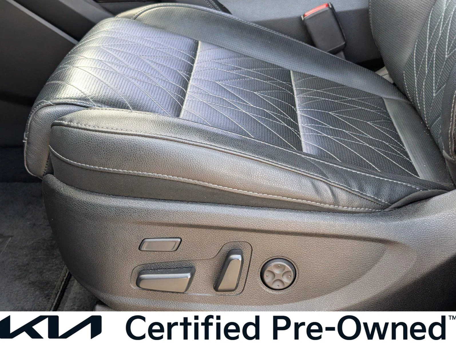 Used 2024 Wolf Gray Kia SX X-Line image 11