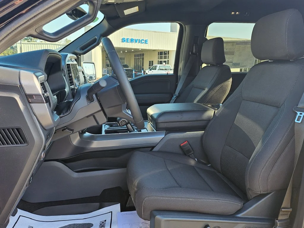 New 2026 Agate Black Metallic Ford XLT image 6