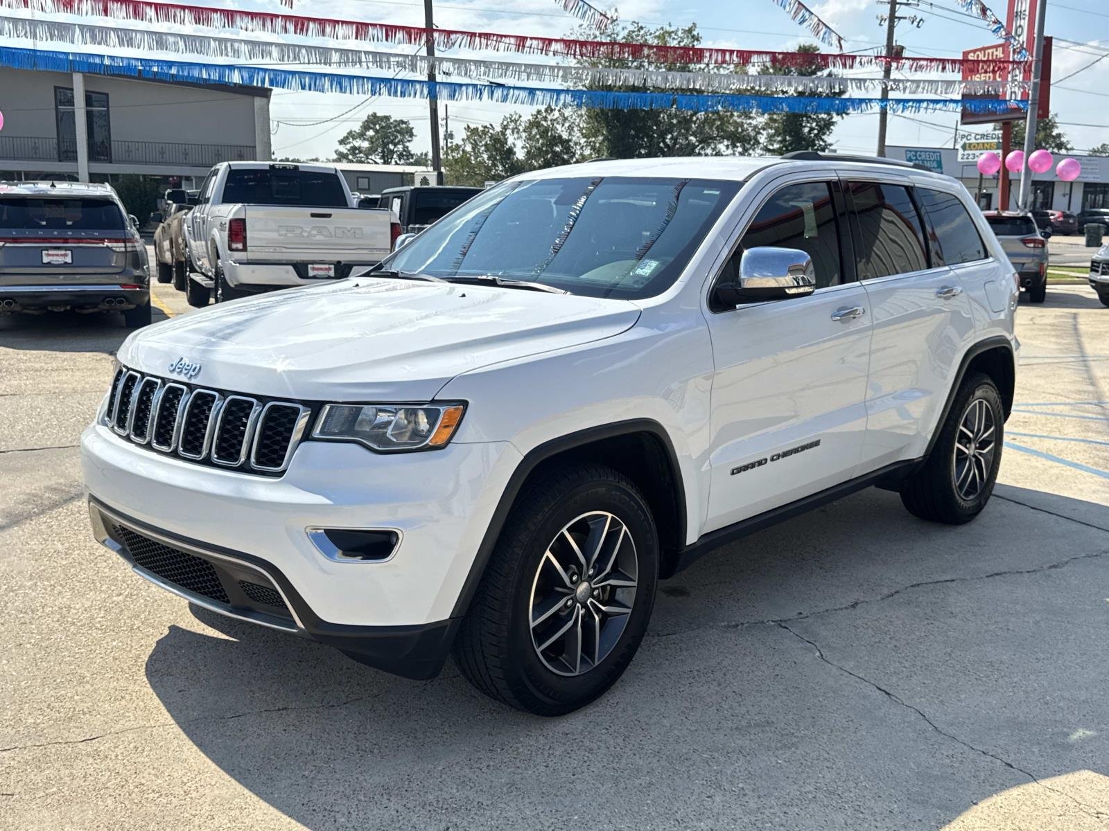 Used 2018 Bright White Clearcoat Jeep Limited image 3