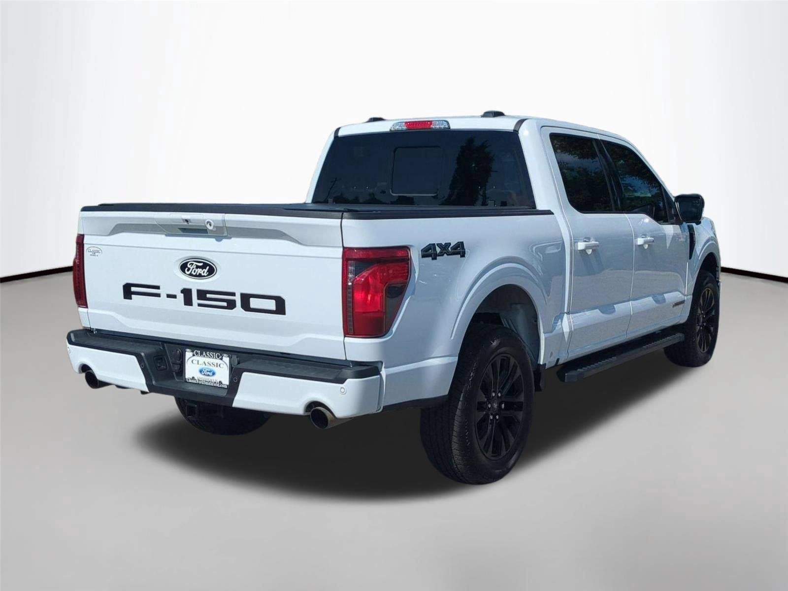 Used 2024 Oxford White Ford XLT image 5